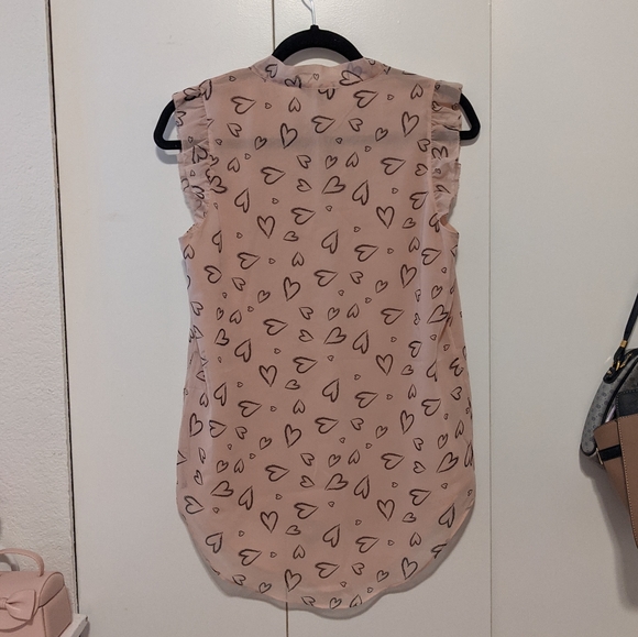 RW&Co. Heart Print Sleeveless Blouse - Picture 3 of 5